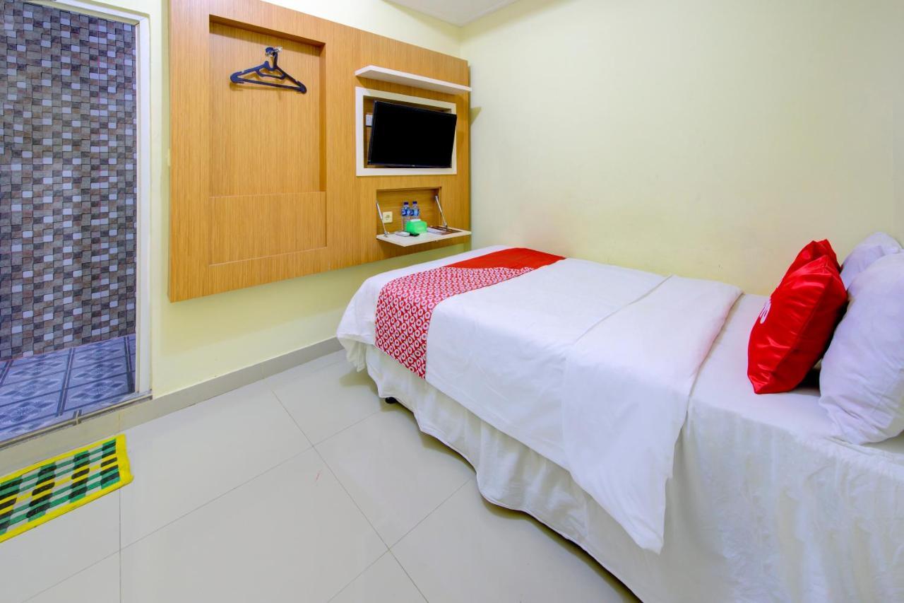Oyo 3791 Hotel Kja Tegal  Exterior foto